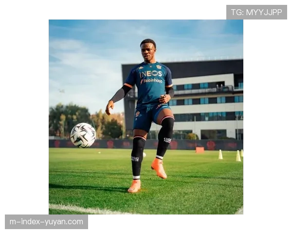 朗斯后卫桑加雷31次成功铲球冠绝法甲 成防线最稳固屏障